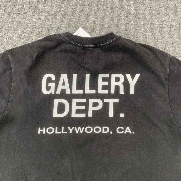 Gallery Gray Short Sleeve Letter Graffiti Print - Picture 6 of 12